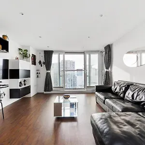 two-bedroom-apartment-london-excel-stays.cambridgehotelsuk.com/
